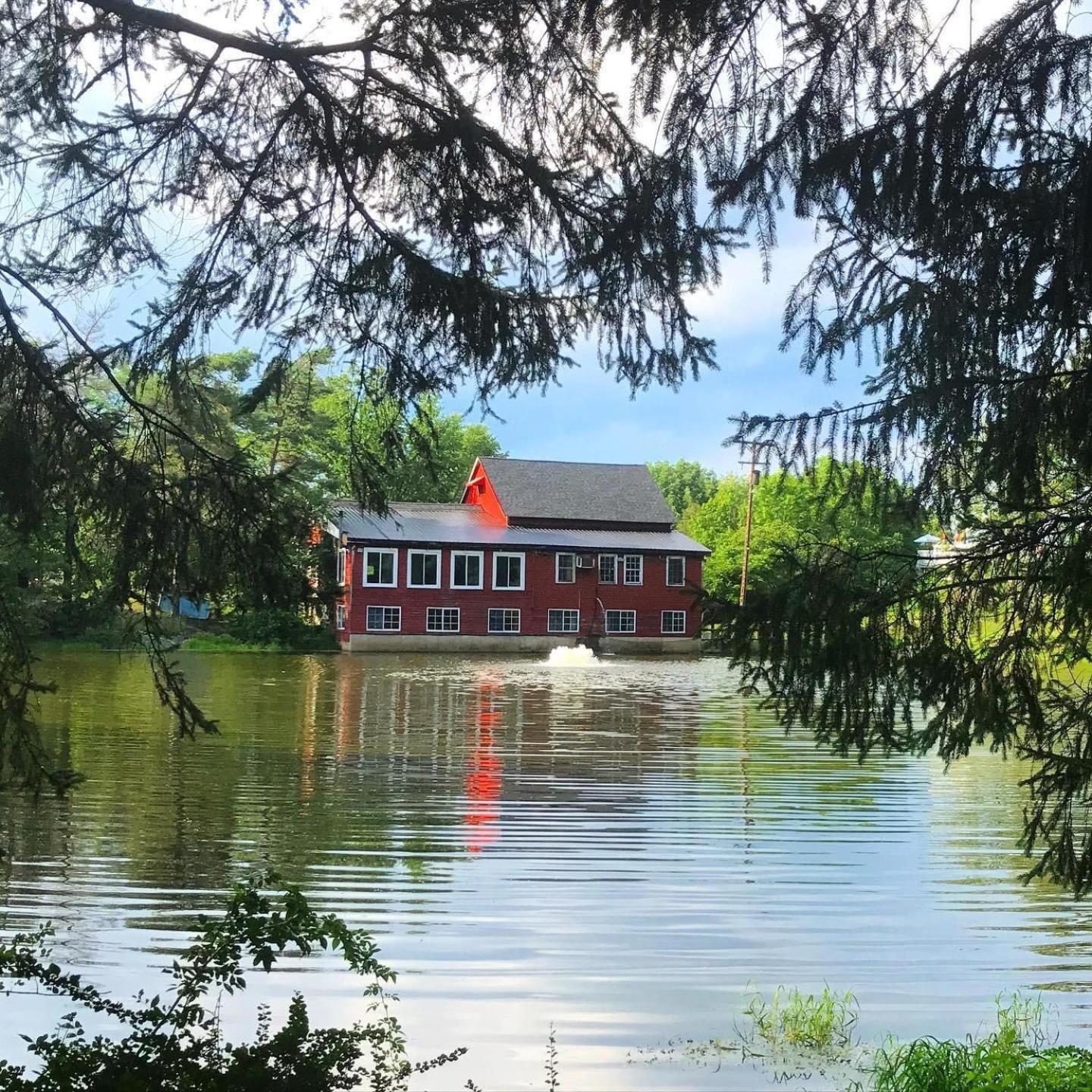 Resort Rainbow Mountain - Lgbtq Friendly East Stroudsburg
